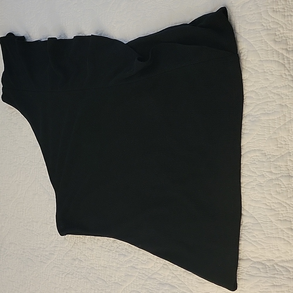 One shoulder top
